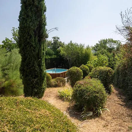 Belle Maison En Pierre Avec Piscine 펜션