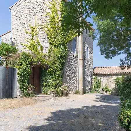 Belle Maison En Pierre Avec Piscine