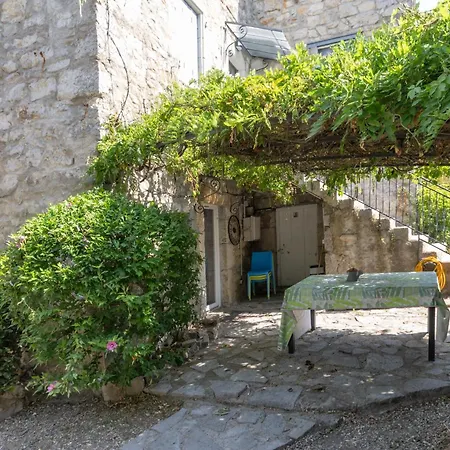 Belle Maison En Pierre Avec Piscine Дом отдыха Berrias-et-Casteljau