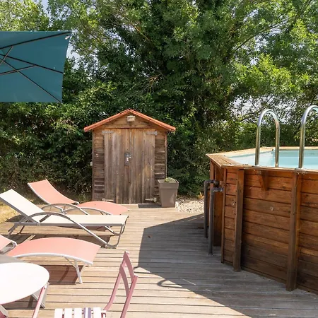 펜션 Belle Maison En Pierre Avec Piscine
